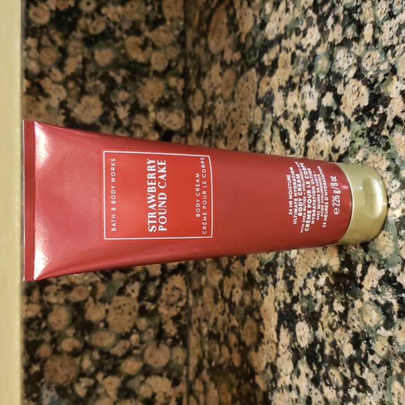 Bath & Body Works Bath & Body Price Drop Strawberry Pound Cake Body
